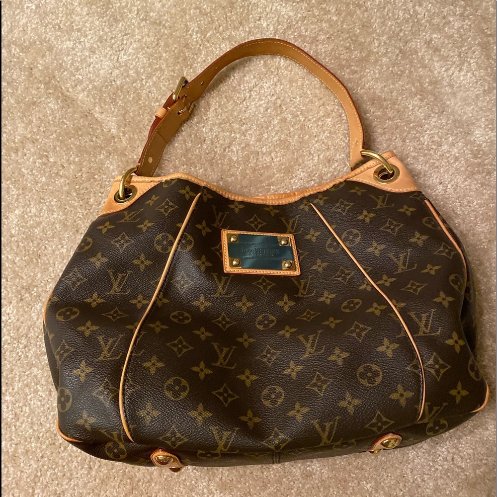 ❌SOLD❌ Louis Vuitton Galleria shoulder bag